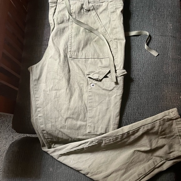 Green cargo pants skinny ankles - Picture 4 of 5